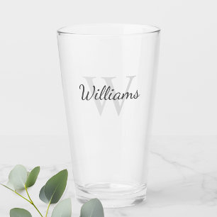 Monograma y nombre personalizados