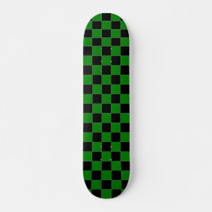 Monopatín a cuadros negro y verde