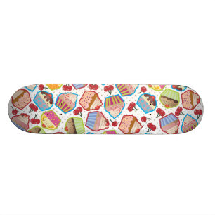 Monopatín de las cerezas de las magdalenas n de