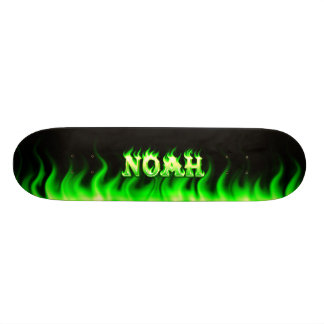 Monopatín verde de la llama de Noah