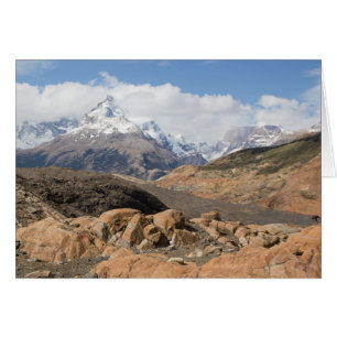 Montañas con cubierta de nieve