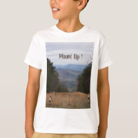 Montar camiseta con vistas a la montaña