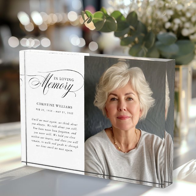 Monumento conmemorativo, nombre, foto ("In Loving Memory" Memorial, Name, Photo, Photo Block. Simple, elegant, script font.)