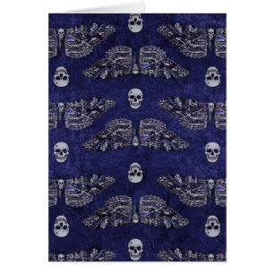 Moth y cráneo muertos