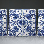 Motivo arquitectónico ibérico Azulejo Navy<br><div class="desc">El índigo Azulejo Azul portugués Lisboa azulejos decorativos de cerámica son una hermosa y única incorporación a cualquier hogar. Un producto de alta calidad con una estética atemporal. El color azul de las baldosas se inspira en el azul índigo de los azulejos de Lisboa, aportando un toque de historia y...</div>