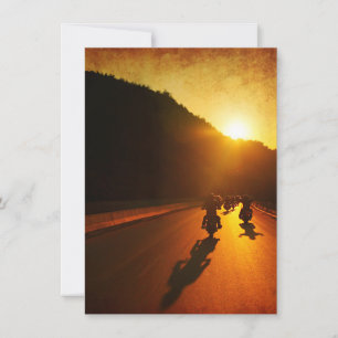 Motocicletas al atardecer