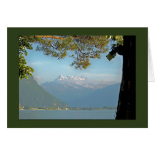 Mountain View hermoso de las montañas suizas