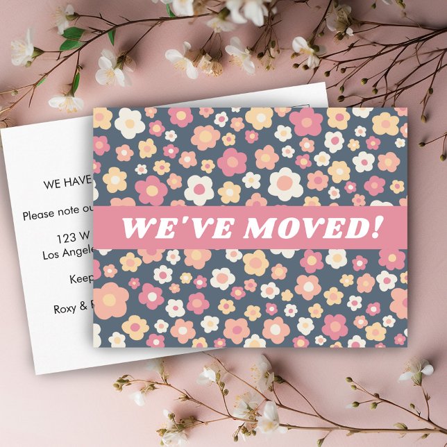 MOVIMIENTO INVITACIÓN PERSONALIZADO de patrones de (MOVING ANNOUNCEMENT Floral Daisies Pattern CUSTOM Postcard
)