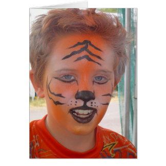"Muchacho de la máscara del tigre "