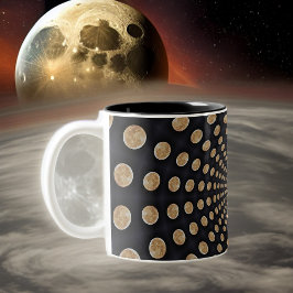 Muchas lunas nadan en la taza o en la copa