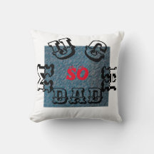 MUCHO PAPÁ -NEGRO-ROJO-AZUL- COJÍN DECORATIVO