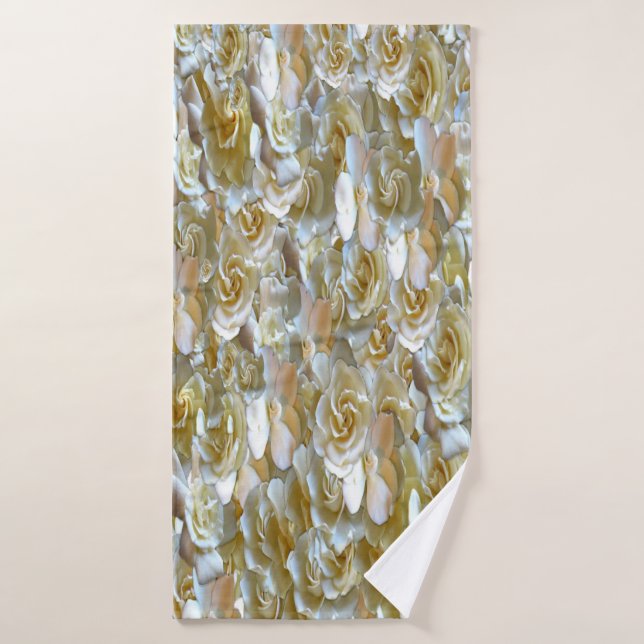 Muchos pétalos de rosa hermosos (Toalla de baño)