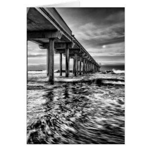 muelle en B&W al amanecer, California