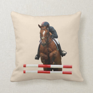 Muestre la almohada de tiro cuadrada de salto