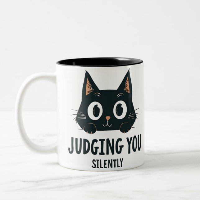 Mug divertida juzgando el gato regalo de las tazas (Izquierda)