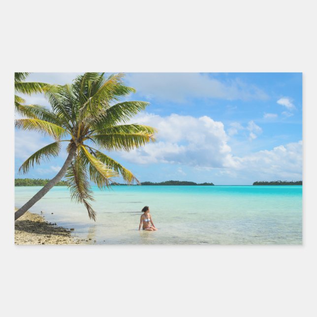 Mujer bajo un pegatina rectangular de palmera (Anverso)