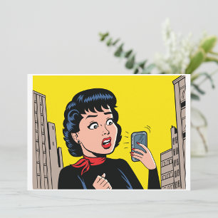 Mujer Con Invitaciones Telefónicas