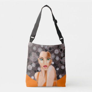 Mujer con la bolsa de crossbody de ojos verdes