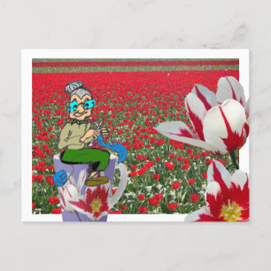 Mujer de punto cómoda en la postal de Tulips Mug