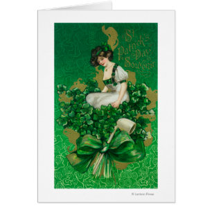 Mujer del recuerdo del día de St Patrick en escena