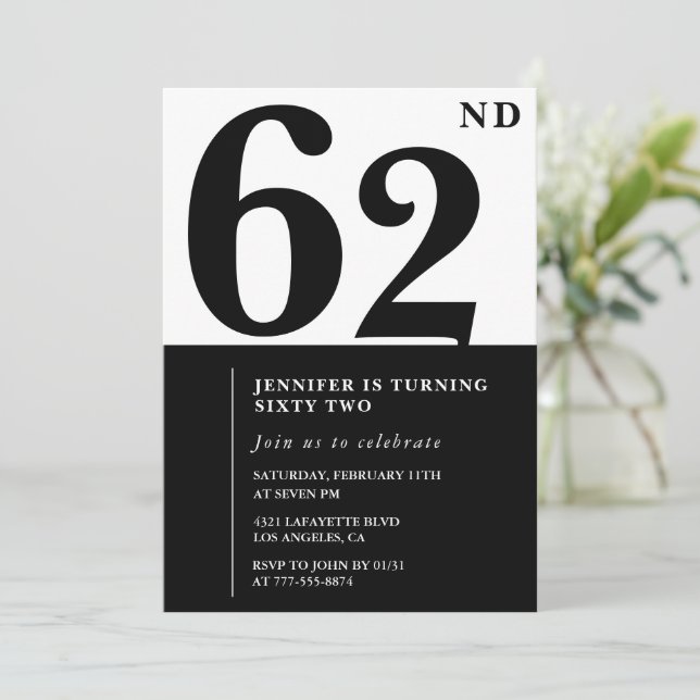 Mujer Elegante Invitación de cumpleaños 62 Negro (Anverso de pie)