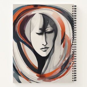Mujer elegante y abstracta frente a cuaderno en es