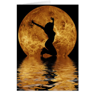 mujer en la luna