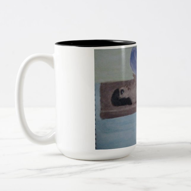 Mujer en taza de pintura de madera (Izquierda)