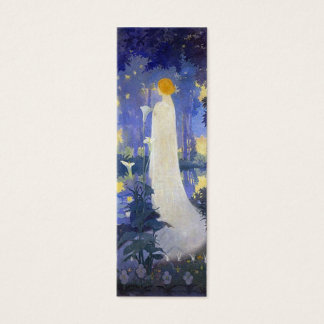 Mujer etérea Art Nouveau junto a calas iluminadas