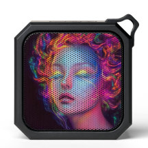 Mujer extranjera con pelo cósmico