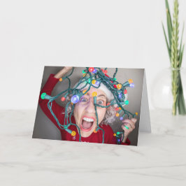 Mujer Feliz Navidad Con Luces Enredadas