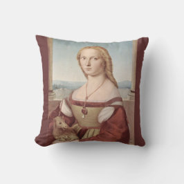 Mujer joven con la almohada del unicornio