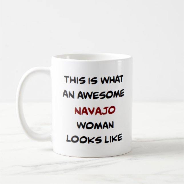 mujer navajo, taza de café impresionante (Izquierda)