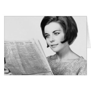 Mujer Newpaper de lectura