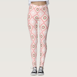 Mujer que lleva leggings blancos con un estampado