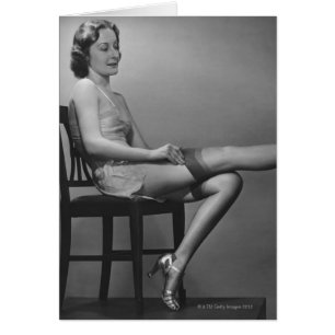 Mujer sentada en la silla