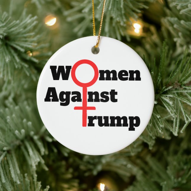 Mujeres contra el adorno cerámico de Trump (Árbol)