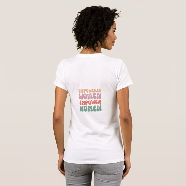 Mujeres empoderadas empoderan a las camisetas de m (Reverso completo)