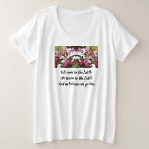 Mujeres Más Tee De Tamaño Y Entre Jardín