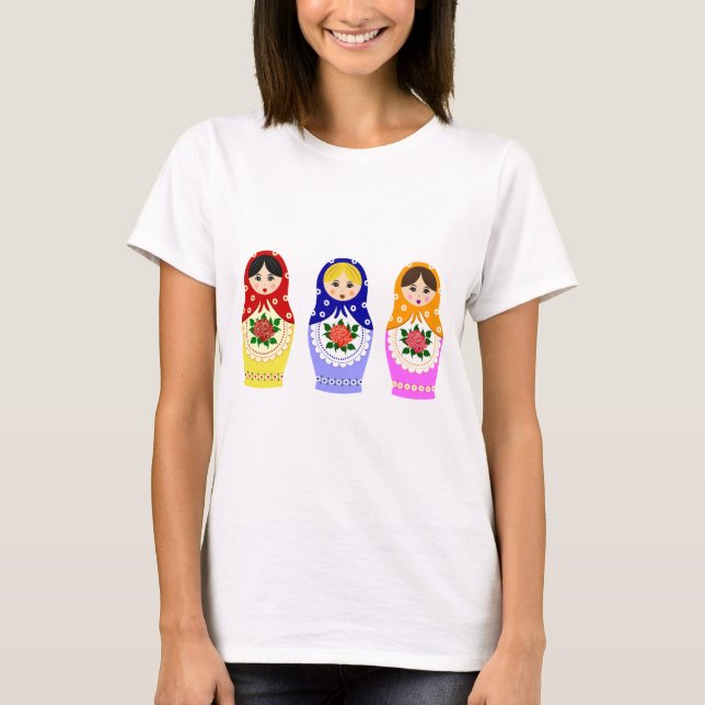 Muñecas rusas del matryoshka en la camisa de la (Anverso)