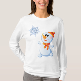 Muñeco de nieve con la camisa caliente y acogedora