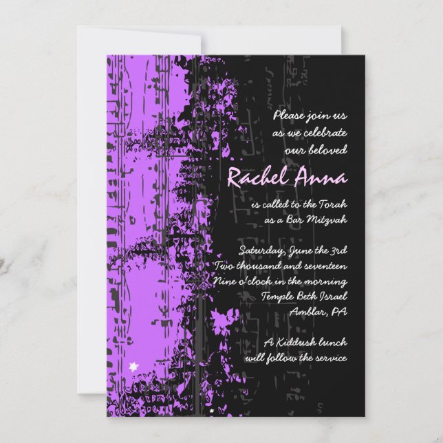 Music Notes Stars Bat Mitzvah Invitación púrpura (Anverso)