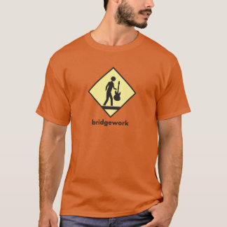 "Músico cruza" camiseta oscura