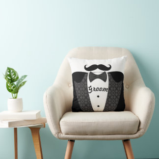 Mustache de Groom: almohada negra de corbata de Tu