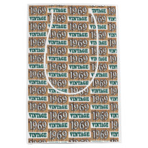 Nacido en 1969 con una bolsa de regalo