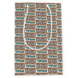 Nacido en 1969 con una bolsa de regalo