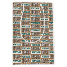 Nacido en 1973 con una bolsa de regalo