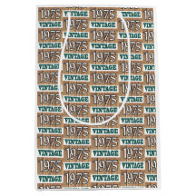 Nacido en 1975 con una bolsa de regalo