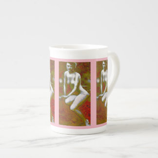 "Nadie usted sabe" la taza fina de la porcelana