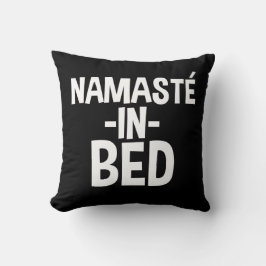 Namaste divertido en almohada de cama